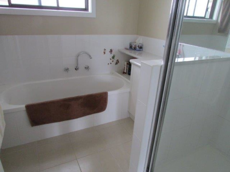 8 Queen Street, Rainbow VIC 3424