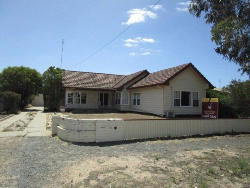 72 Lyle Street, Warracknabeal VIC 3393
