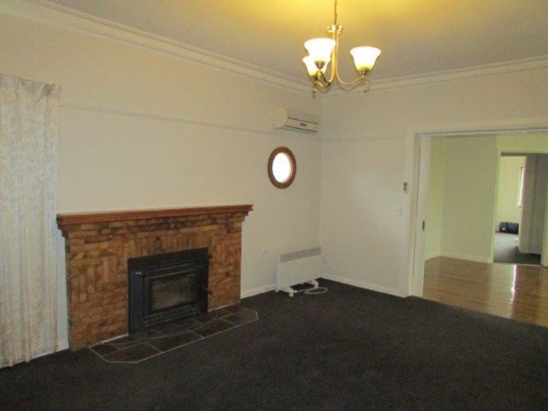 21 Napier Street, Donald VIC 3480