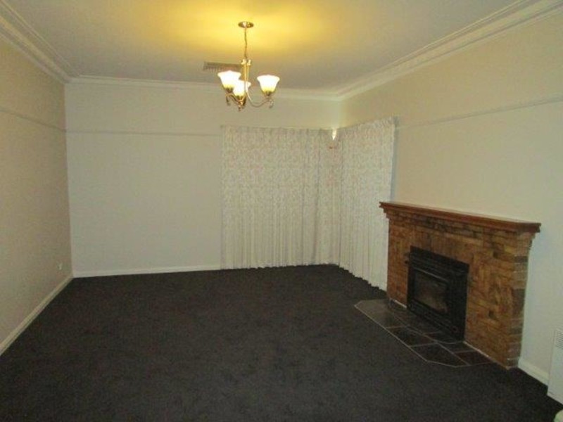 21 Napier Street, Donald VIC 3480