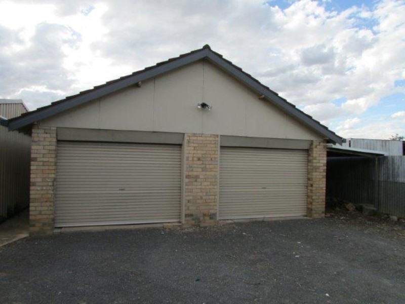 21 Napier Street, Donald VIC 3480