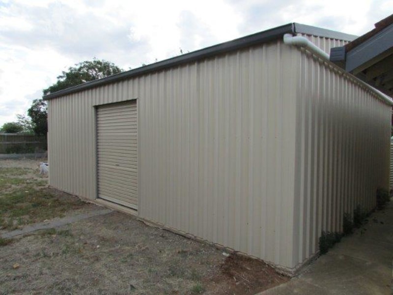 21 Napier Street, Donald VIC 3480