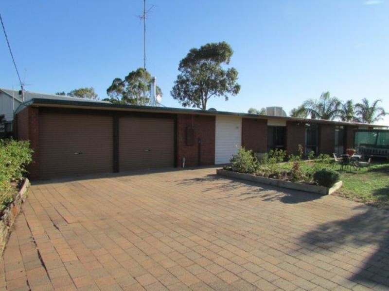 74 Aitken Avenue, Donald VIC 3480