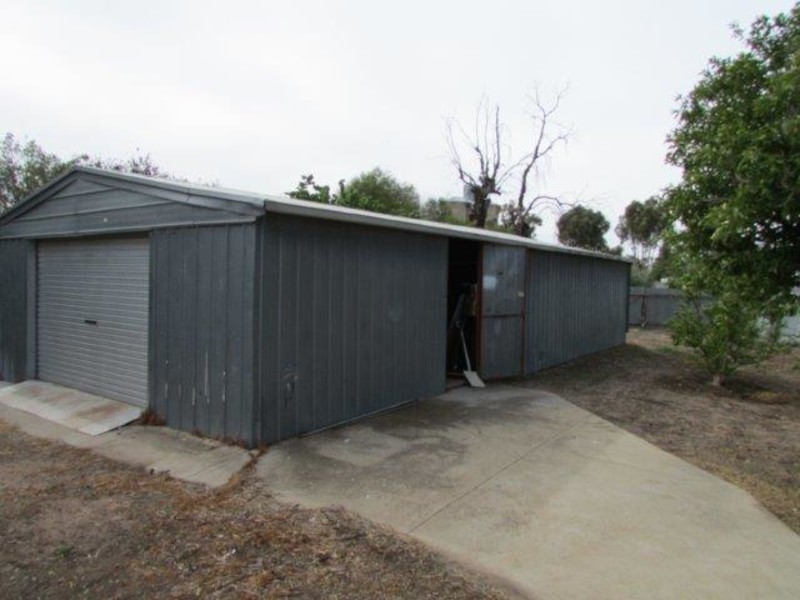 35 Devereux Street, Warracknabeal VIC 3393