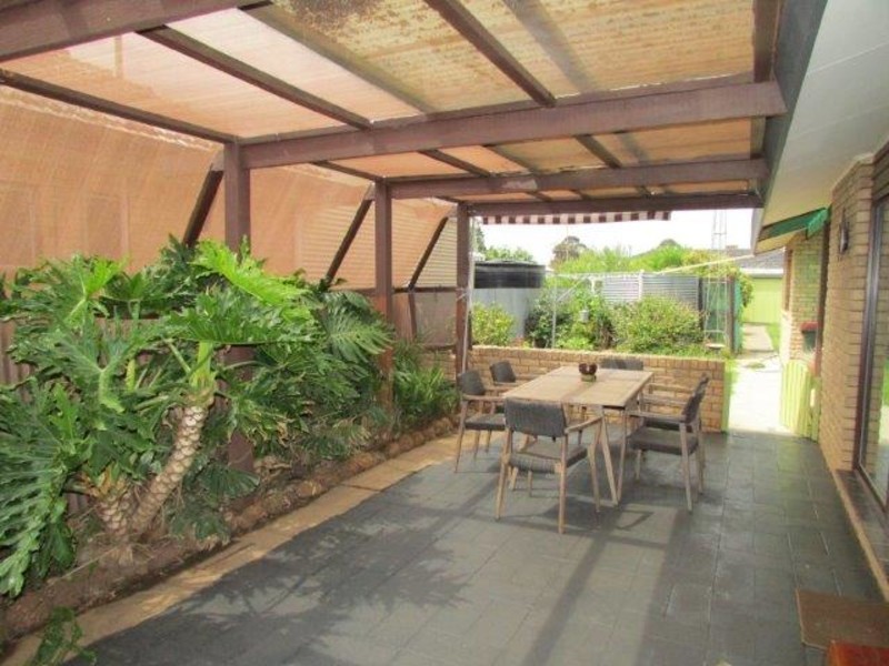 10 Campbell Street, Donald VIC 3480