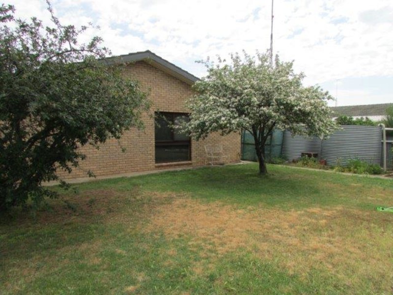 10 Campbell Street, Donald VIC 3480