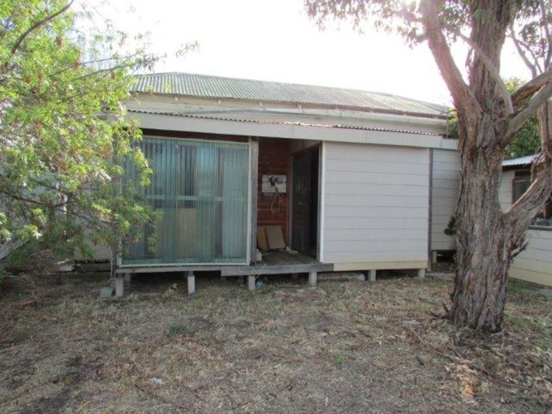 16 Clifford Street, Warracknabeal VIC 3393