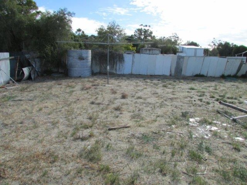 16 Clifford Street, Warracknabeal VIC 3393