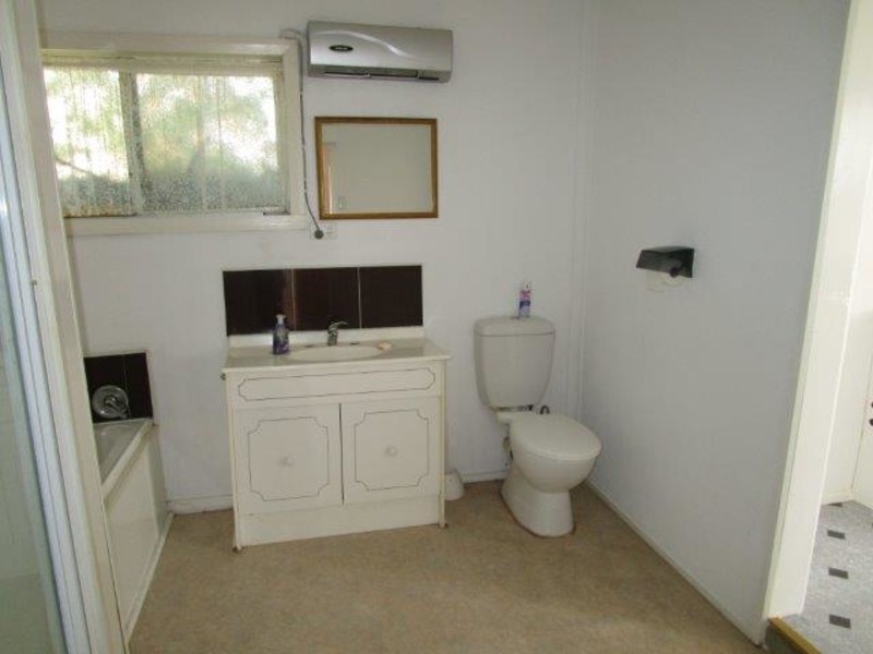 115 Cumming Avenue, Birchip VIC 3483