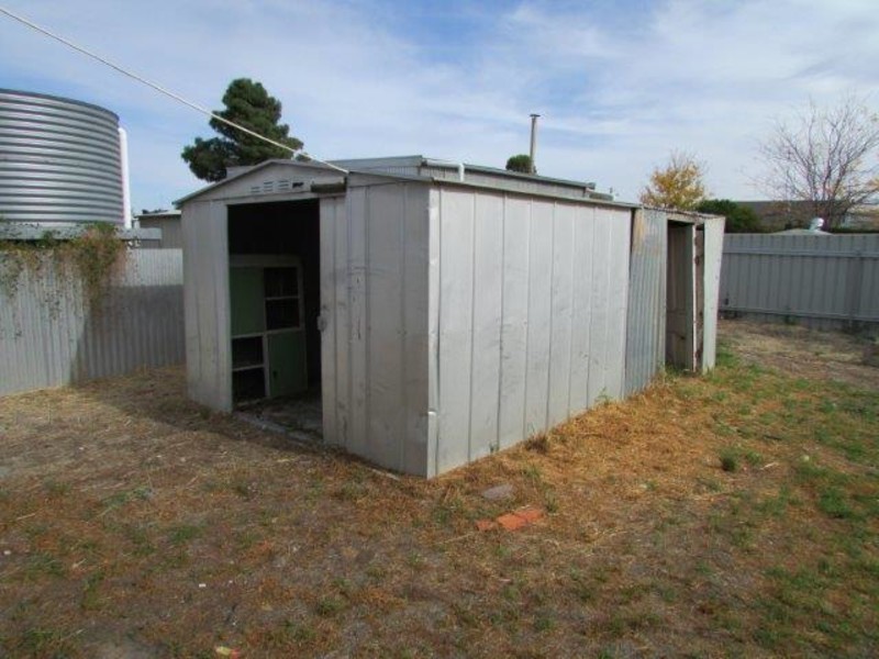 9 Gray Street, Donald VIC 3480