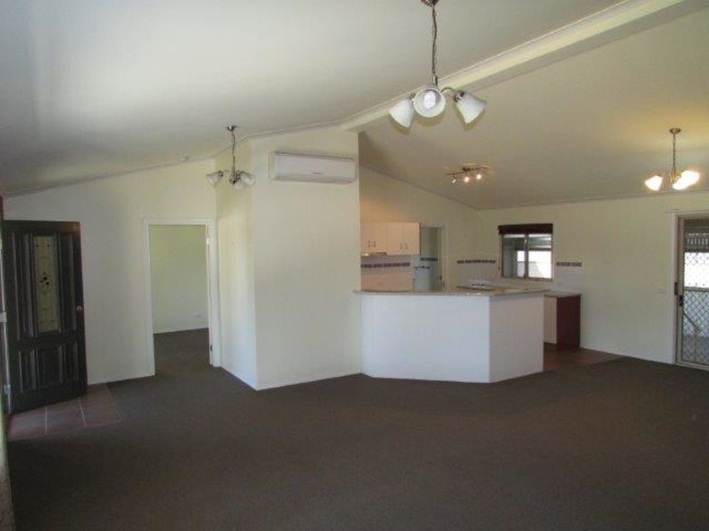 28 Thomas Street, Warracknabeal VIC 3393