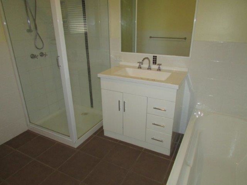 28 Thomas Street, Warracknabeal VIC 3393