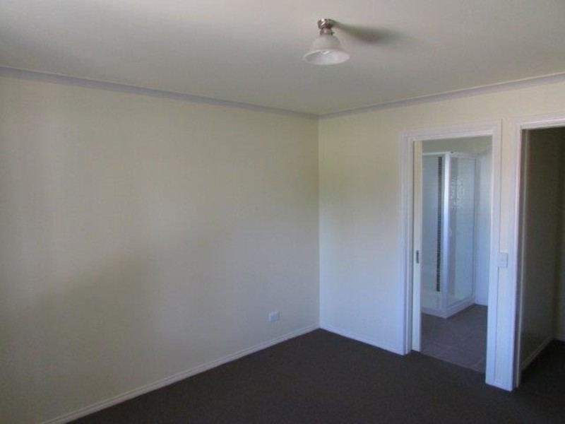 28 Thomas Street, Warracknabeal VIC 3393