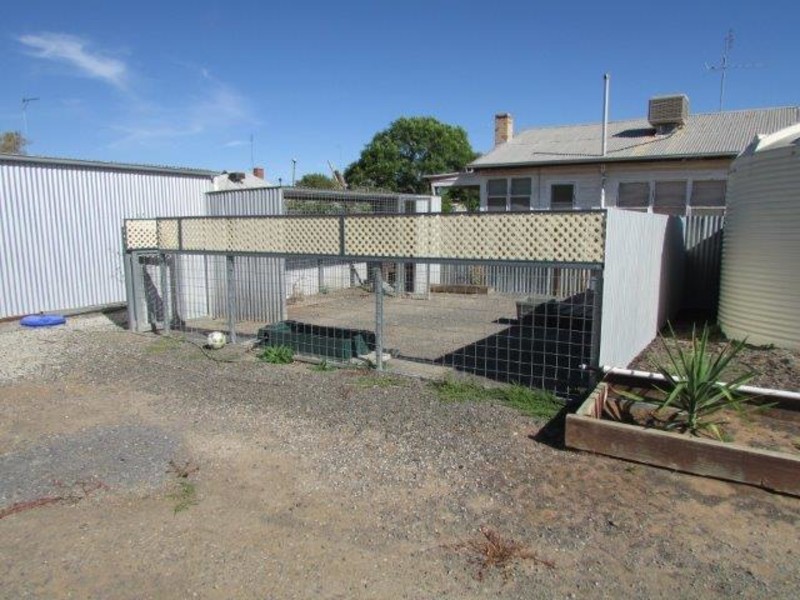 28 Thomas Street, Warracknabeal VIC 3393