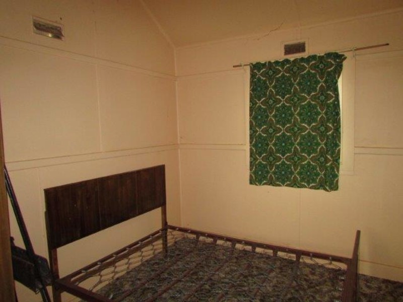 13 Molyneaux Street, Warracknabeal VIC 3393