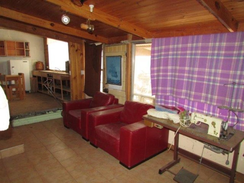 13 Molyneaux Street, Warracknabeal VIC 3393