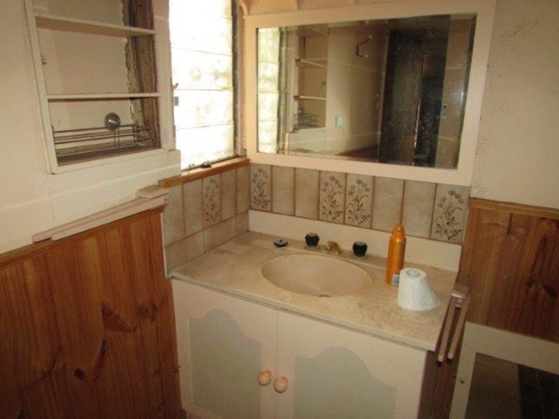 13 Molyneaux Street, Warracknabeal VIC 3393