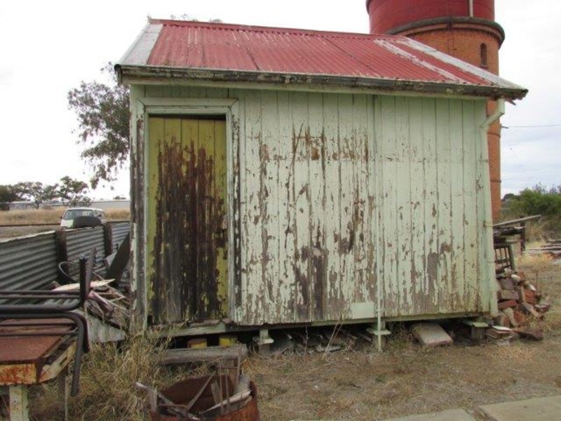 13 Molyneaux Street, Warracknabeal VIC 3393