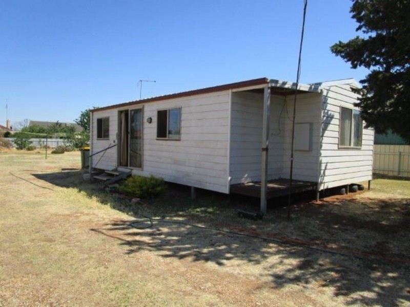 5 Gray Street, Donald VIC 3480