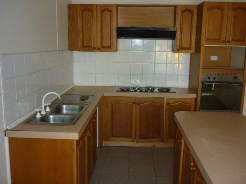 31 Molyneaux Street, Warracknabeal VIC 3393