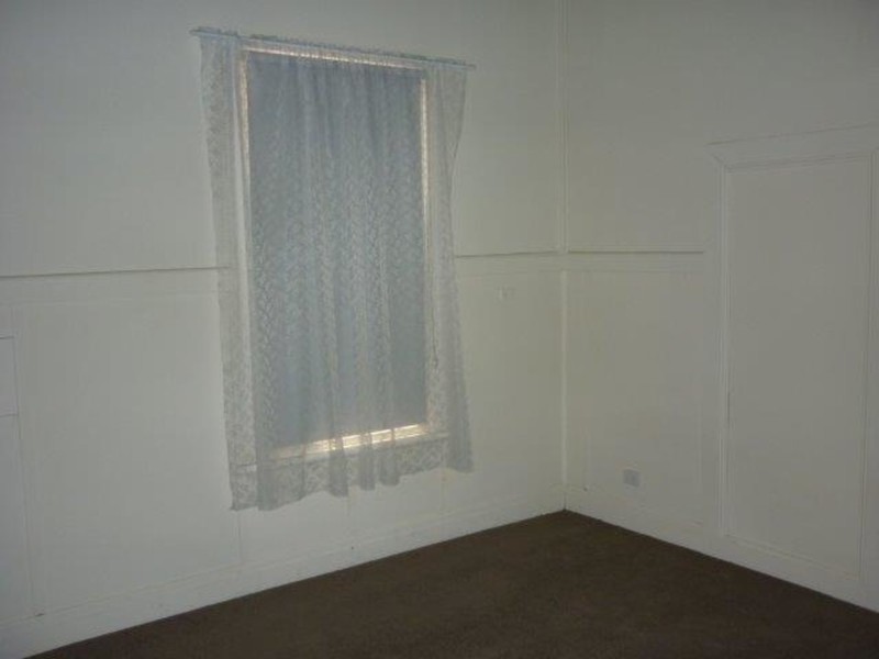 31 Molyneaux Street, Warracknabeal VIC 3393