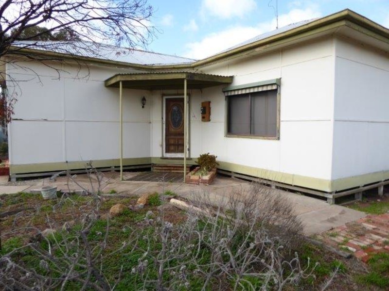 11 Shank Street, Warracknabeal VIC 3393