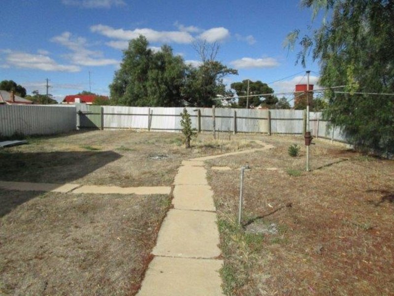 25 Devereux Street, Warracknabeal VIC 3393