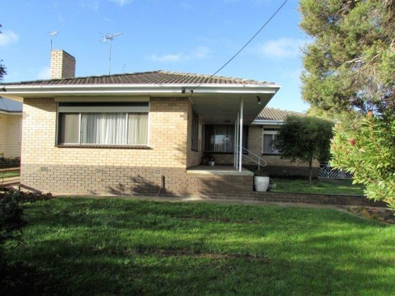 10 Clyde Street, St Arnaud VIC 3478
