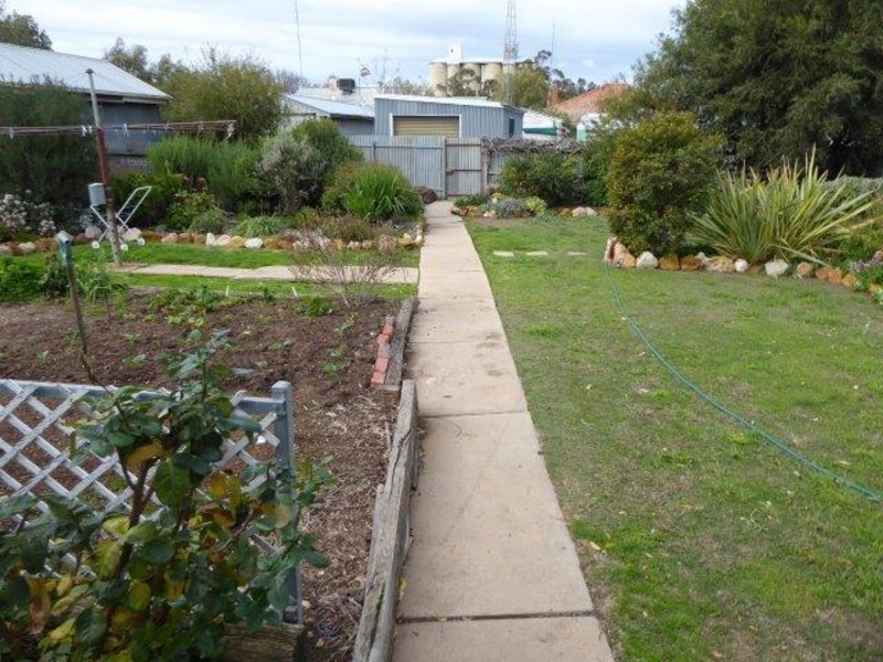 25 Deakin Street, Beulah VIC 3395