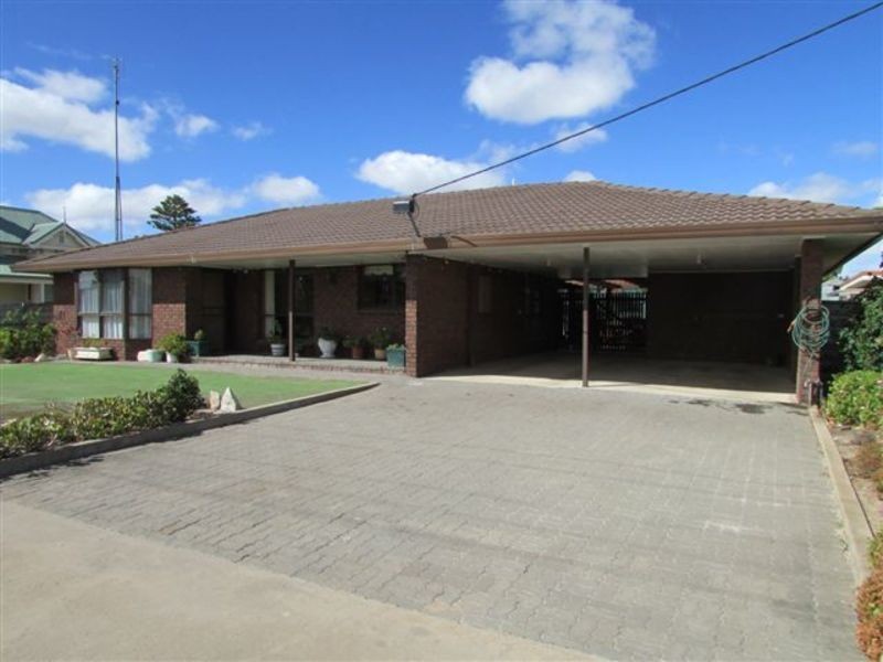 22 Broadway, Jeparit VIC 3423