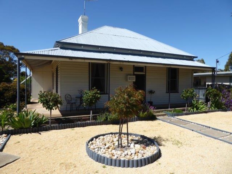 39 Church Street, Minyip VIC 3392