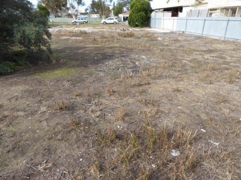 28 Molyneaux Street, Warracknabeal VIC 3393
