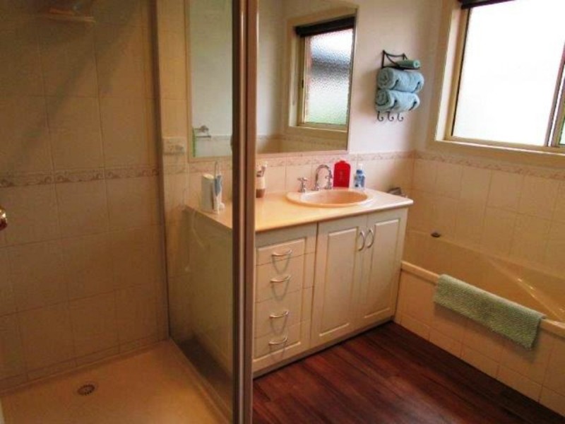 3 Athol Court, Donald VIC 3480