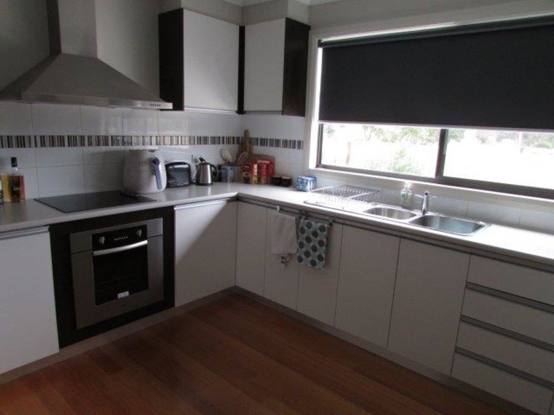 18 & 18a Sproats Lane, Donald VIC 3480