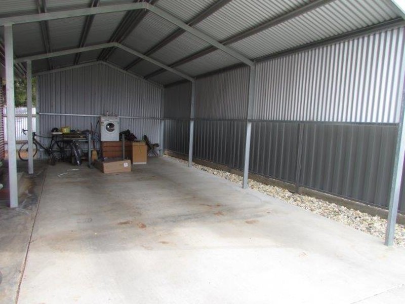 18 & 18a Sproats Lane, Donald VIC 3480