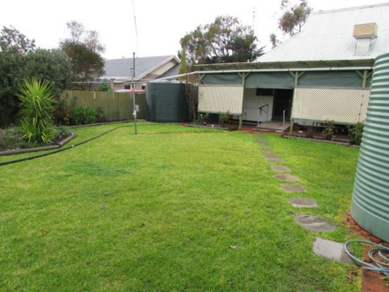 76 Lyle Street, Warracknabeal VIC 3393