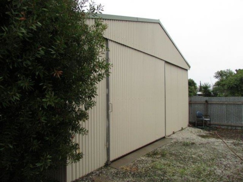 76 Lyle Street, Warracknabeal VIC 3393