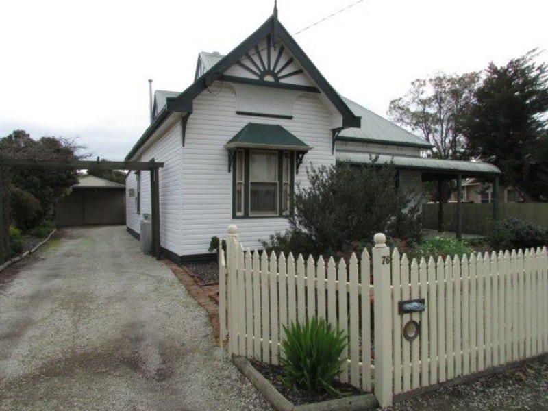 76 Lyle Street, Warracknabeal VIC 3393