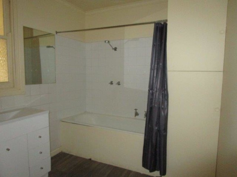 2 Kimberley Street, St Arnaud VIC 3478