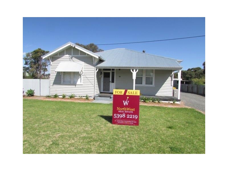 38 Anderson Street, Warracknabeal VIC 3393