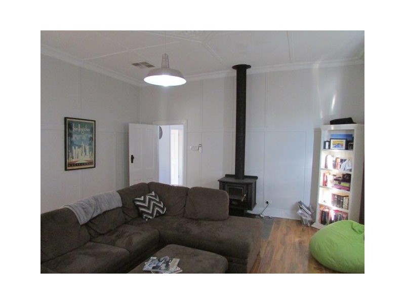 38 Anderson Street, Warracknabeal VIC 3393