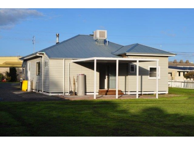 38 Anderson Street, Warracknabeal VIC 3393