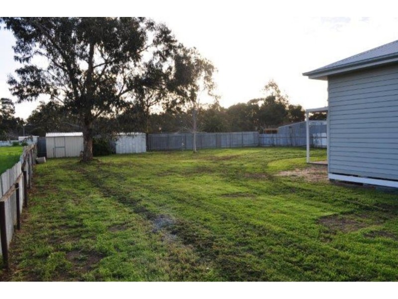 38 Anderson Street, Warracknabeal VIC 3393