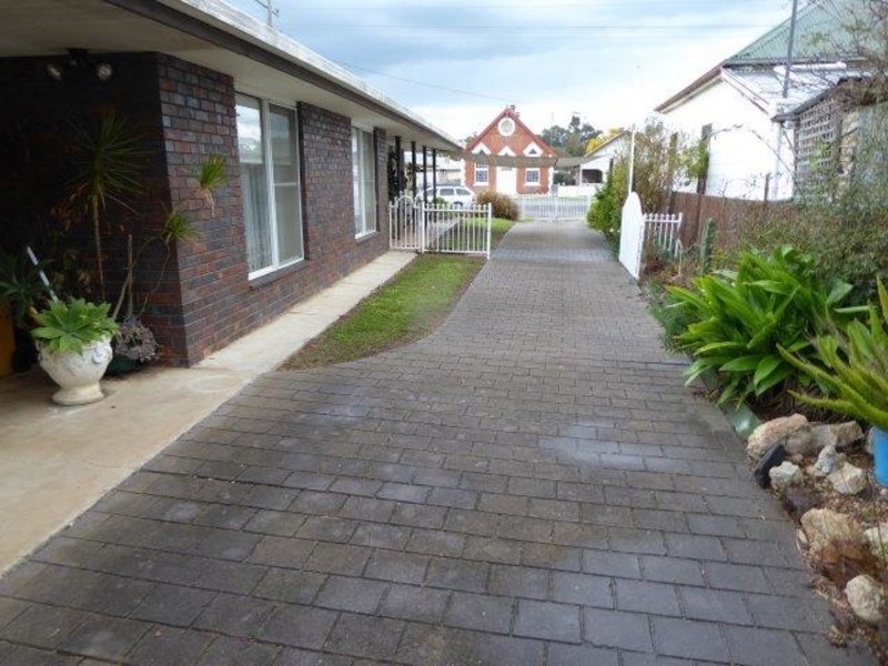 17 Woolcock Street, Warracknabeal VIC 3393