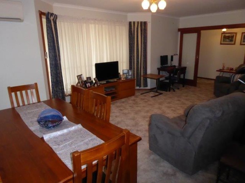 17 Woolcock Street, Warracknabeal VIC 3393