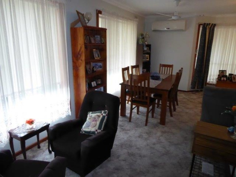 17 Woolcock Street, Warracknabeal VIC 3393