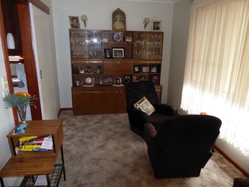 17 Woolcock Street, Warracknabeal VIC 3393