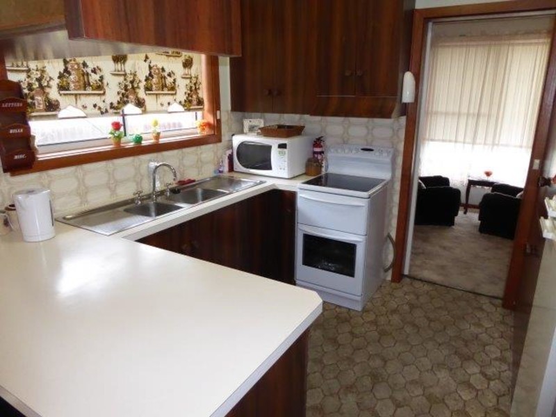 17 Woolcock Street, Warracknabeal VIC 3393