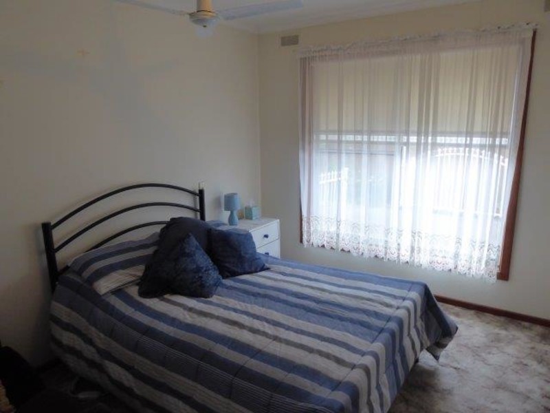 17 Woolcock Street, Warracknabeal VIC 3393