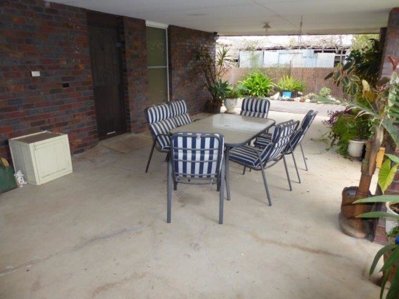 17 Woolcock Street, Warracknabeal VIC 3393